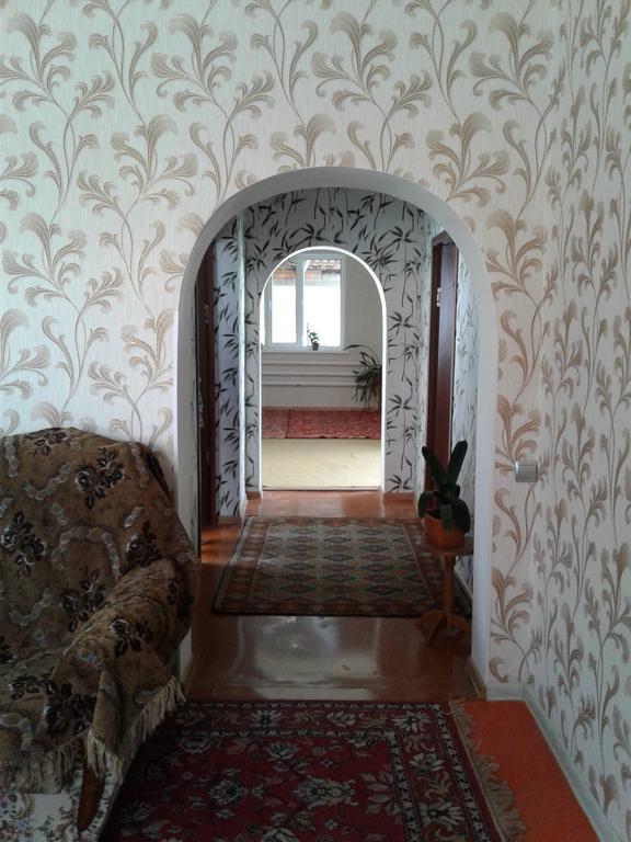 Guest House Semeynyi Karakol Exterior foto